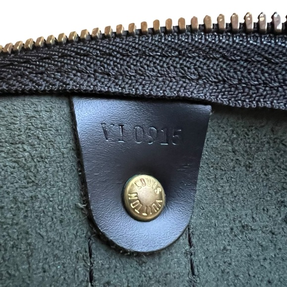 Louis Vuitton Epi Leather Keepall 50 Duffle Bag - Picture 8 of 11